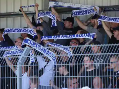 Sie werden weiterhin ihren Verein lautstark unterst&uuml;tzen: Aber die Fans des BSV Kickers m&uuml;ssen zurzeit viele negative Ergebnisse ihrer Mannschaft verkraften.