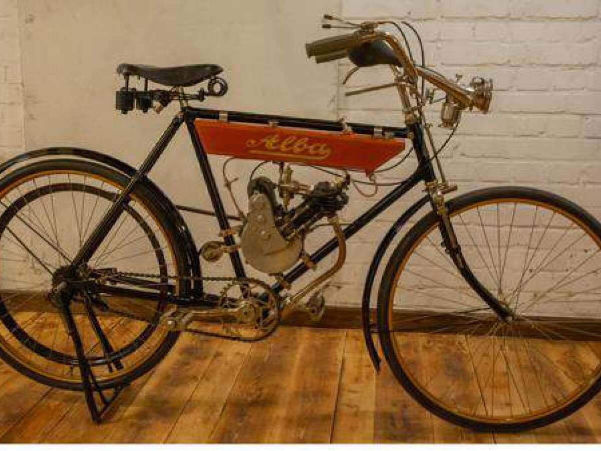 Ein Kleiner Motor Brachte Das Fahrrad Auch In Emden Auf Trab ein-kleiner-motor-brachte-das-fahrrad-auch-in-emden-auf-trab