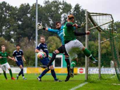 Immer wieder brandgef&auml;hrlich: Der SV Bethen (in Gr&uuml;n-Wei&szlig;) besiegte BW Ramsloh mit 4:0.