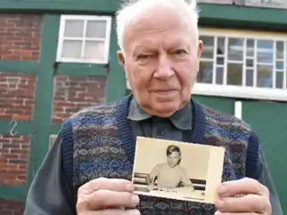 Das Bild zeigt Heiko Ahlers im Oktober 2019. Der Ur-Bookholzberger berichtete damals &uuml;ber seine Zeit auf der Nordschule.