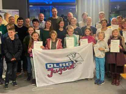 Tummelten sich im Wildeshauser Krandelbad: DLRG-Jugend-Mitglieder und Nichtmitglieder.