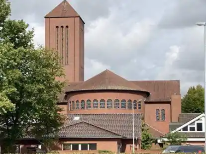 F&uuml;r 552.000 D-Mark (1964) wurde die Pfarrkirche St. Augustinus in Cloppenburg nach den Pl&auml;nen von Ludger Sunder-Plassmann erbaut.