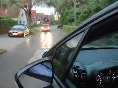 Die Diekstahlstra&szlig;e in Sande  f&uuml;hrt durch ein Wohngebiet. Der Durchgangsverkehr in dieser Stra&szlig;e hat Anwohnern zufolge erheblich zugenommen.