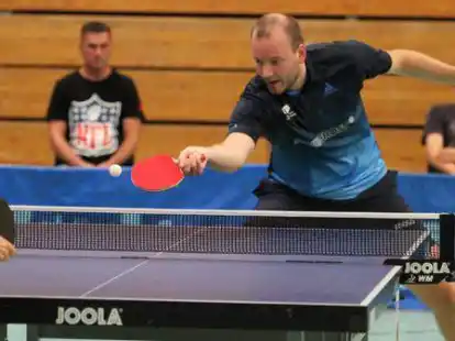 Hatte im Heimspiel auch mit R&uuml;ckenproblemen zu k&auml;mpfen: Fabian Pfaffe vom MTV Jever I