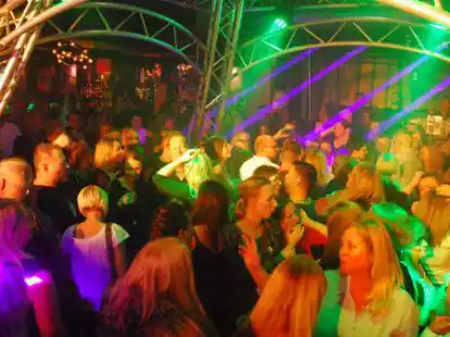 Das &bdquo;D&ouml;rp&ldquo; &ndash; heute die &bdquo;Nachtschicht&ldquo; &ndash; ist Schortenser Disco-Kult.