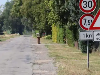 Was tun, wenn Stra&szlig;en sanierungsbed&uuml;rftig sind? Dar&uuml;ber informierte sich der Rat der Gemeinde Colnrade. (Symbolbild)