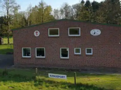 Hier endete das traditionelle Abpaddeln zum Saisonende: Das Bootshaus der Kanuabteilung vom SV Tungeln