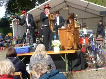 Eines der Highlights bei der Kirmes: der Kr&ouml;chenmarkt in Lindern.