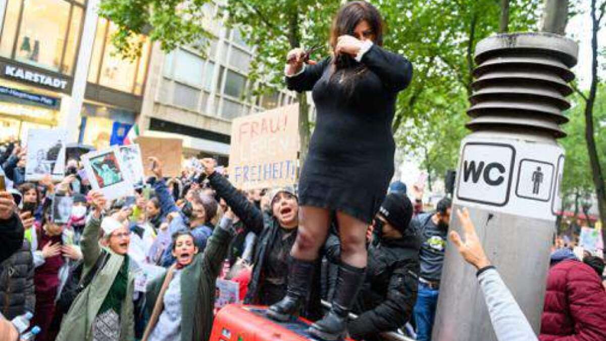 Kundgebungen Gegen Iranisches Regime In Hamburg Und Berlin