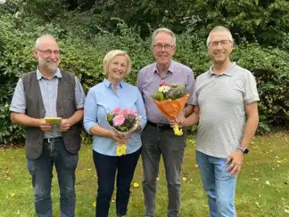 Mitgliederversammlung der Niederdeutschen B&uuml;hne Varel: Langj&auml;hrige Mitglieder wurden geehrt.
