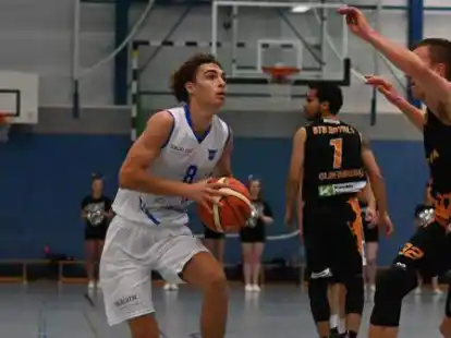 Der Ukrainer Yakiv Dudkin hat in Ostfriesland nicht nur eine neue Heimat gefunden, sondern l&auml;uft auch f&uuml;r die Regionalliga-Basketballer aus Logabirum auf.