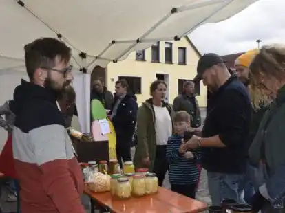 K&uuml;rbis in allen Variationen &ndash; als Suppe, eingelegt und sogar als Stoffvariante &ndash; gab es beim K&uuml;rbisfest des B&uuml;rgervereins Rund um Sandfeld.