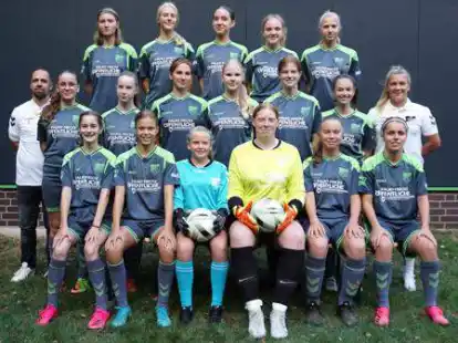 Trotzen der starken Konkurrenz in der Niedersachsenliga: die B-Juniorinnen des TuS B&uuml;ppel