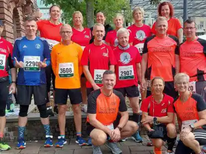 Einige haben auf der Strecke deb&uuml;tiert, andere pers&ouml;nliche Bestzeiten gelaufen: die Teilnehmer der ELG beim Bremer Marathon.