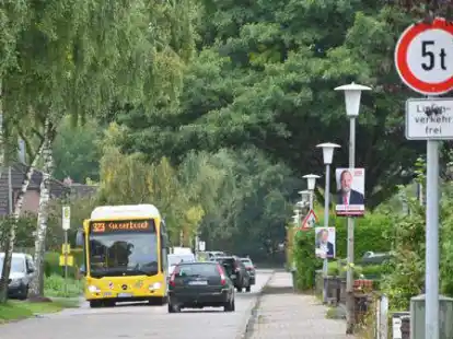 Der schlechte Stra&szlig;enzustand hat an der Tweelb&auml;ker Tredde eine F&uuml;nf-Tonnen-Begrenzung zur Folge: Die gilt allerdings nicht f&uuml;r die Busse der VWG.