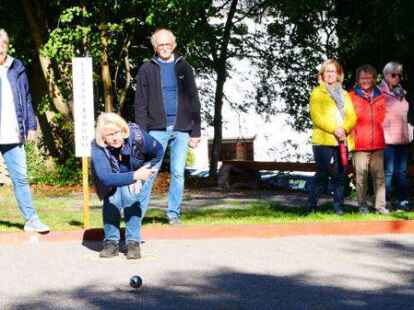 Seit Anfang Oktober k&ouml;nnen sich Hoykenkamper Sportler nicht nur mit Handball oder Turnen fit halten, sondern auch mit einer neuen Outdoor-Sportart: Boule.