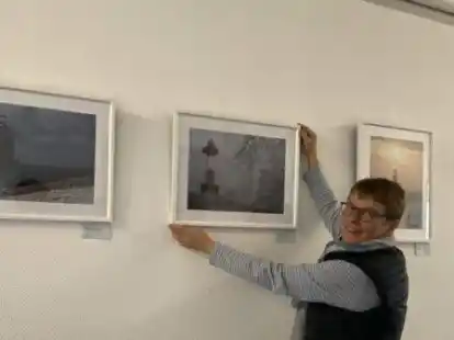 Die Hobbyfotografin Ute Ostendorf aus Berne stellt zurzeit 24 Fotografien im Rathaus Lemwerder aus.