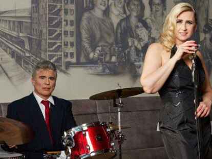 Sie treten zusammen mit Andy Mokrus auf: Lutz Schwetmann und Ilona Thor