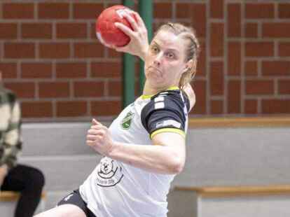 Malin Kracke warf sechs Tore f&uuml;r den TV Neerstedt II im Derby gegen die TS Hoykenkamp.