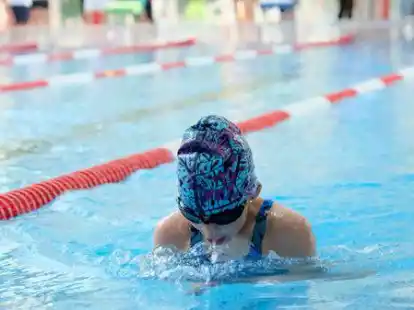 Schwimmunterricht wird ab dem n&auml;chsten Sommer wohl nicht mehr in der Friesentherme stattfinden, sondern dann im wiederer&ouml;ffneten Freibad Borssum.
