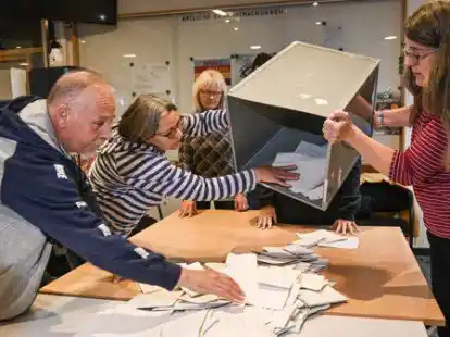 Die Wahlbeteiligung lag in Emden nur bei 51,8 Prozent. Trotzdem gab es f&uuml;r die Wahlhelfer einiges zu z&auml;hlen.