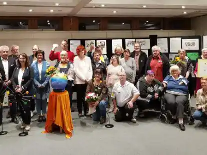 Die Freude bei den Gewinnern ist gro&szlig;: Gleich f&uuml;nf inklusive Projekte wurden mit dem Inklusionspreis des Landkreises ausgezeichnet.