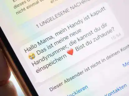 Kein direkter Absender, kein direkter Adressat: Solche WhatsApp-Nachrichten soll Misstrauen erwecken. Vor allem, wenn die n&auml;chste Nachricht eine vermeintlich unbezahlte Rechnung anspricht.