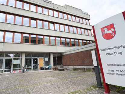 Die Staatsanwaltschaft Oldenburg ermittelt wegen des Verdachts der Untreue und der Beihilfe zur Untreue.
