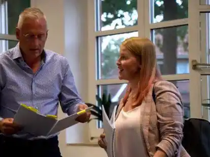 Yvonne Gertje bei einer Probe der Speelk&ouml;ppel Ekern.