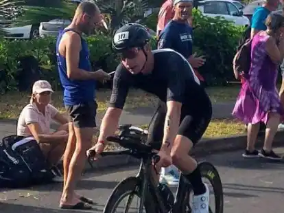 Auf der Radstrecke war es nicht immer einfach: Der Emder Reinke Eiben ist beim Ironman auf Hawaii ins Ziel gekommen.