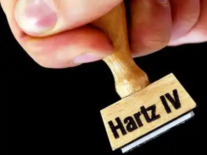 F&uuml;r viele ein Stempel f&uuml;rs Leben: die Grundsicherung oder auch Hartz IV.