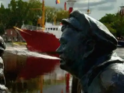 Ursula Pahlke hat uns dieses Foto vom Ratsdelft geschickt. Bei einem Krankenhausaufenthalt in Bremen hatte sie 2021 eine &bdquo;tolle Bettnachbarin&ldquo; aus Emden. Ein Kontakt entstand. im Sommer trafen sich beide in Emden. Ursula Pahlke schreibt: &bdquo;Als ich von Ihrer Fotoaktion gelesen habe, musste ich sofort an unseren Stadtbummel denken.&ldquo;