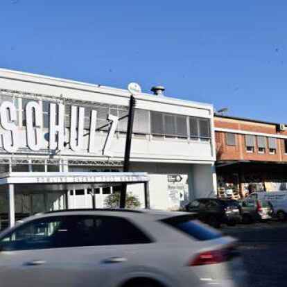 Das ehemalige „Bowling Center Oldenburg“ (BCO) an der Emsstraße ist erneuert worden und heißt jetzt „Schulz“.