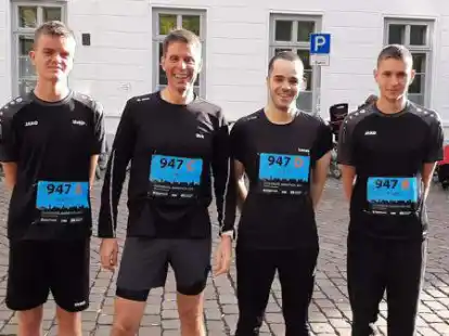 Verpasste den Sieg beim Staffel-Halbmarathon nur knapp: das Quartett des SSV Gristede um  Mattis Fortmann (von links), Dirk Fortmann, Lukas Schwengels und Henrik Fortmann.