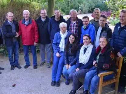 Ein Rundgang durchs Arboretum geh&ouml;rte zum abwechslungsreichen Programm, mit dem die Berner die Delegation der ungarischen Partnergemeinde V&eacute;rtessoml&oacute; willkommen hie&szlig;en.