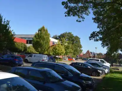 Wie l&auml;sst sich das Durcheinander beim Schulzentrum Rodenkirchen entzerren? Dar&uuml;ber wird kontrovers diskutiert.