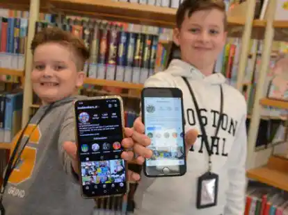 Die neuen Kibum-Botschafter: Die Br&uuml;der Luca und Felix Schindler betreiben als Influencer den Instagram-Account &bdquo;bookbrothers_ol&ldquo;.