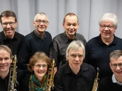 Die &bdquo;After Work Jazzband&ldquo; tritt im Vorprogramm auf.