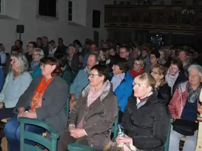 Volles Haus verzeichneten die Landfrauen Rodenkirchen bei einem ihrer vergangenen Kinoabende in der Kirche. Am 4. November wird der n&auml;chste Film gezeigt.