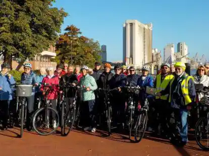 Insgesamt 33 Teilnehmende waren bei der Saisonabschlusstour zum Melkhus in Ohrt dabei. Tourstart war wieder an der Braker Kaje.