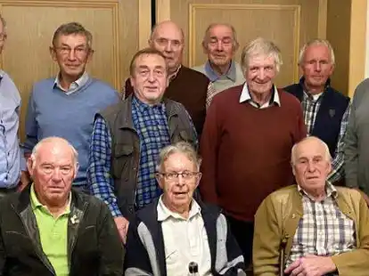 Die ehemaligen Mitglieder der landwirtschaftlichen Interessengemeinschaft Ruhwarden haben sich zum Austausch getroffen.