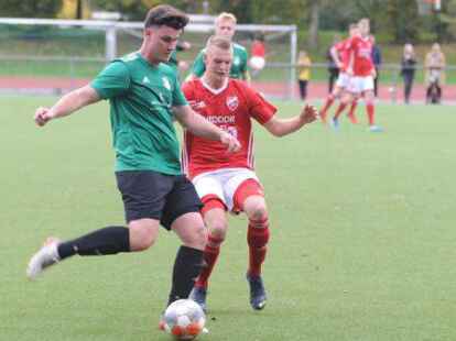 Der SV Phiesewarden (in Gr&uuml;n) besiegte Eintracht Wiefelstede.