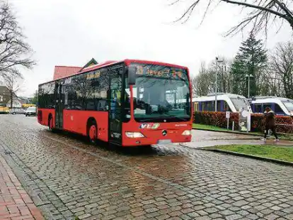 Bus und Bahn am Bahnhof Heidm&uuml;hle