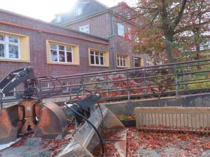 Hinter der Alten Post soll auch das Gel&auml;nde neu gepflastert werden.