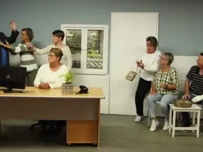 Schon im vergangenen Jahr hatten die Spoa&szlig;moaker bis zur B&uuml;hnenreife geprobt. Doch Corona machte ihnen einen Strich durch die Rechnung.