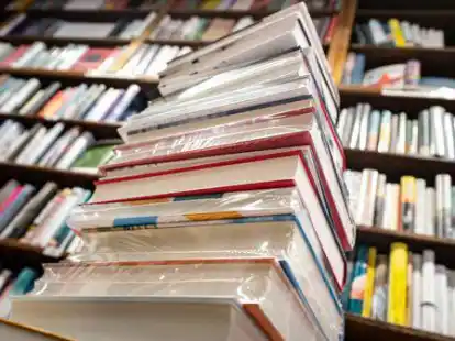 Nominiert f&uuml;r den diesj&auml;hrigen Oldenburger Kinder- und Jugendbuchpreis sind zwei Autoren und eine Illustratorin.