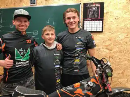 Die erfolgreichen Cloppenburger Fahrer (v.l.): Tom Meyer, Carl Wynant und Jonny Wynant.