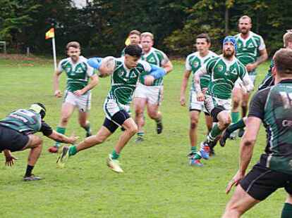 Haben einen Lauf: die Rugbyspieler der Northern Lions (wei&szlig;e Hosen).