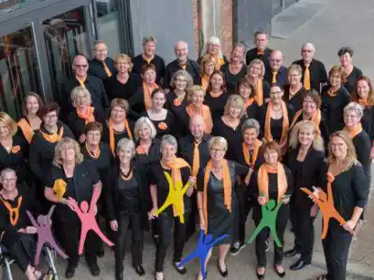 Die Huder Gospelsingers treten im Reformationsgottesdienst auf.