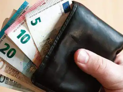 Immer mehr Menschen haben Schwierigkeiten &bdquo;&uuml;ber die Runden zu kommen&ldquo;. Die Angst vor Armut steigt.